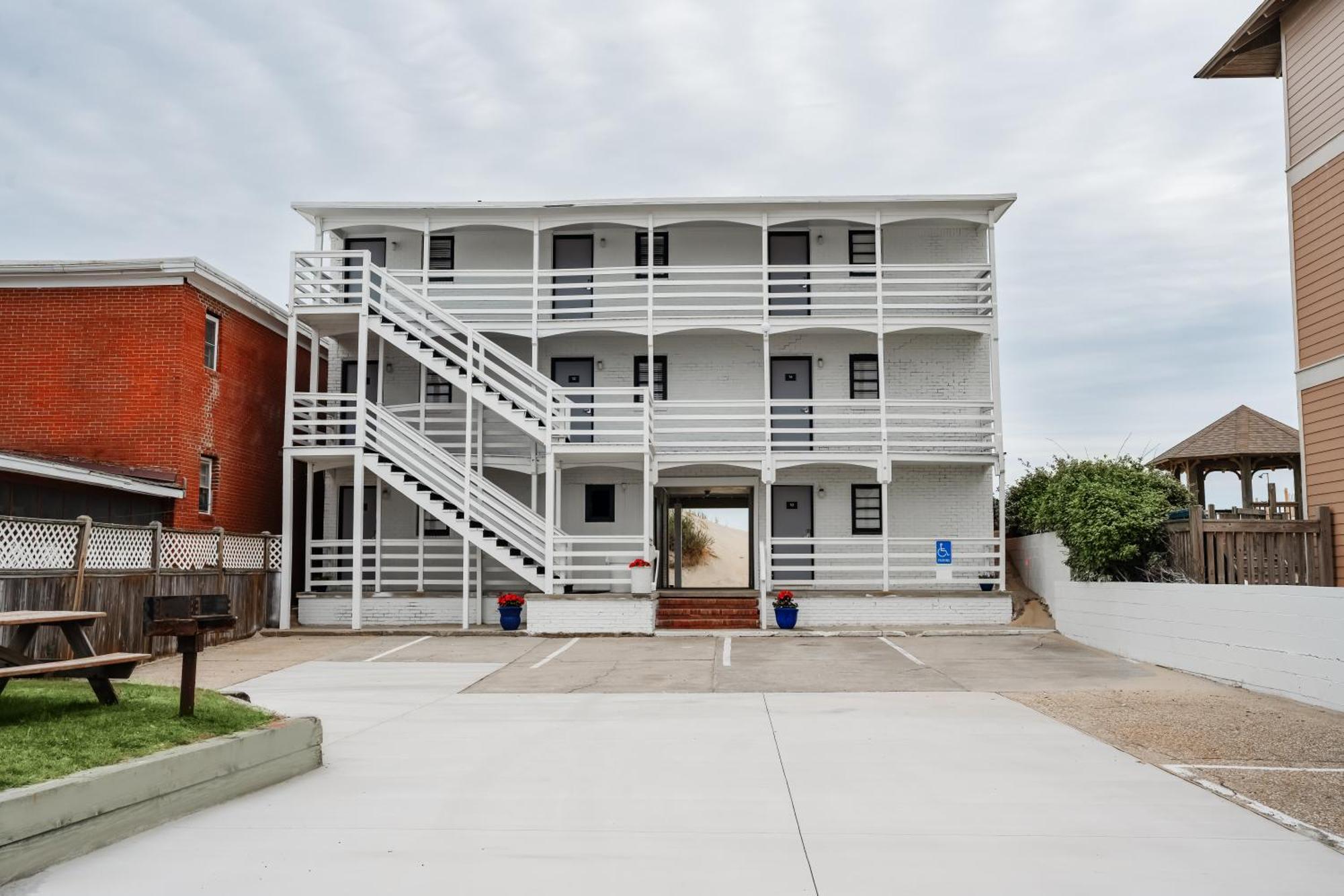 Mia'S Boutique Hotel Nags Head Extérieur photo